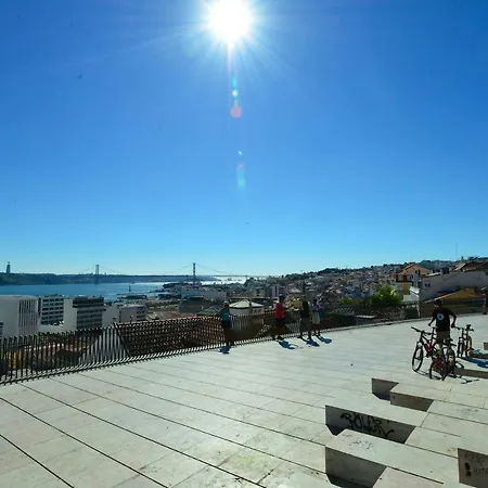 Apartment Cosy Bica Lisbon
